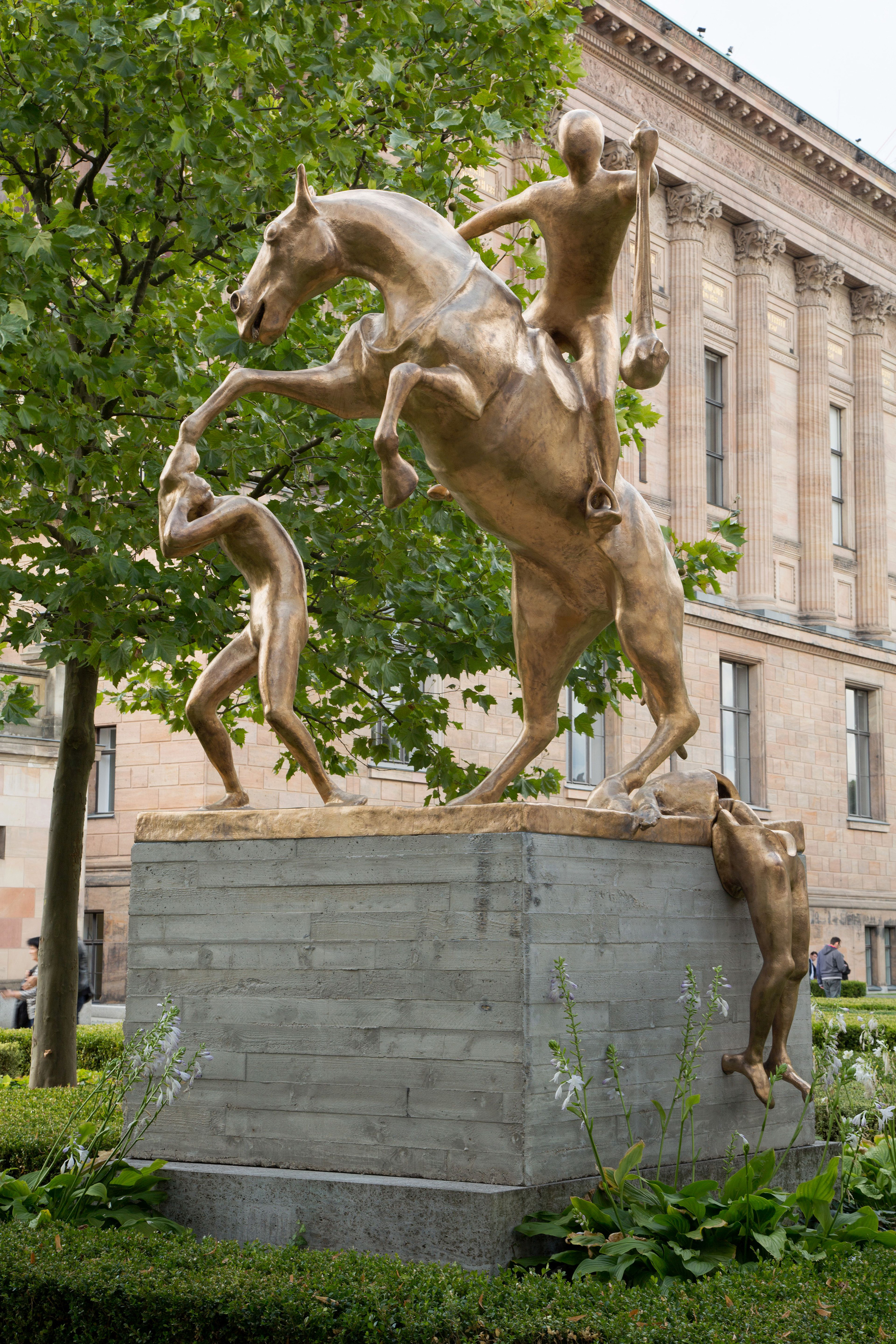 Atelier Van Lieshout: The Monument. © Atelier Van Lieshout, Kolonnadenhof, Nationalgalerie – Staatliche Museen zu Berlin / Thomas Bruns