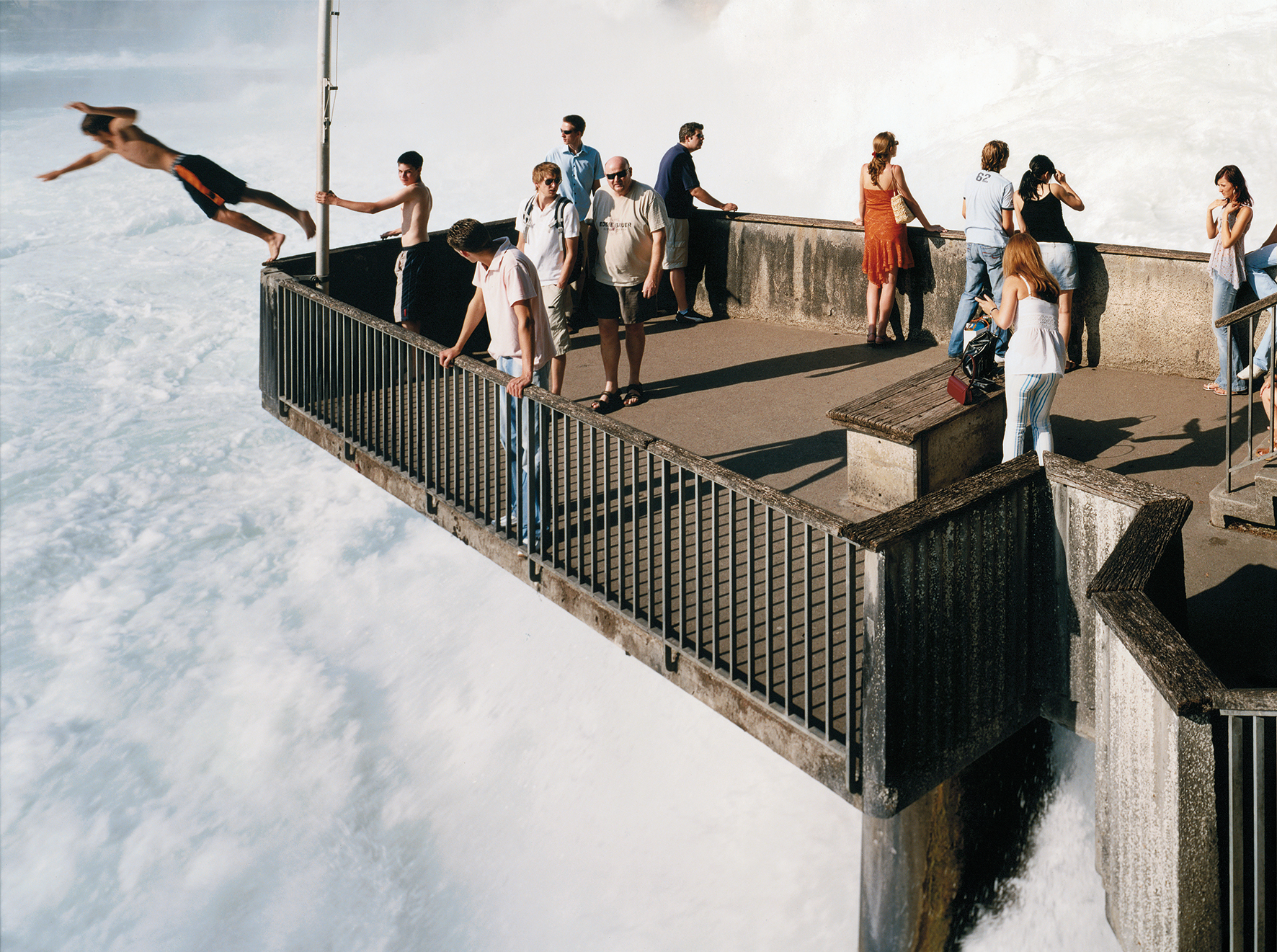 Michael Lio: Rheinfall mit Kanzel und Springer, 2005, Museum zu Allerheiligen Schaffhausen, Sturzenegger-Stiftung, © Fotografie: Michael Lio / Museum zu Allerheiligen, Schaffhausen