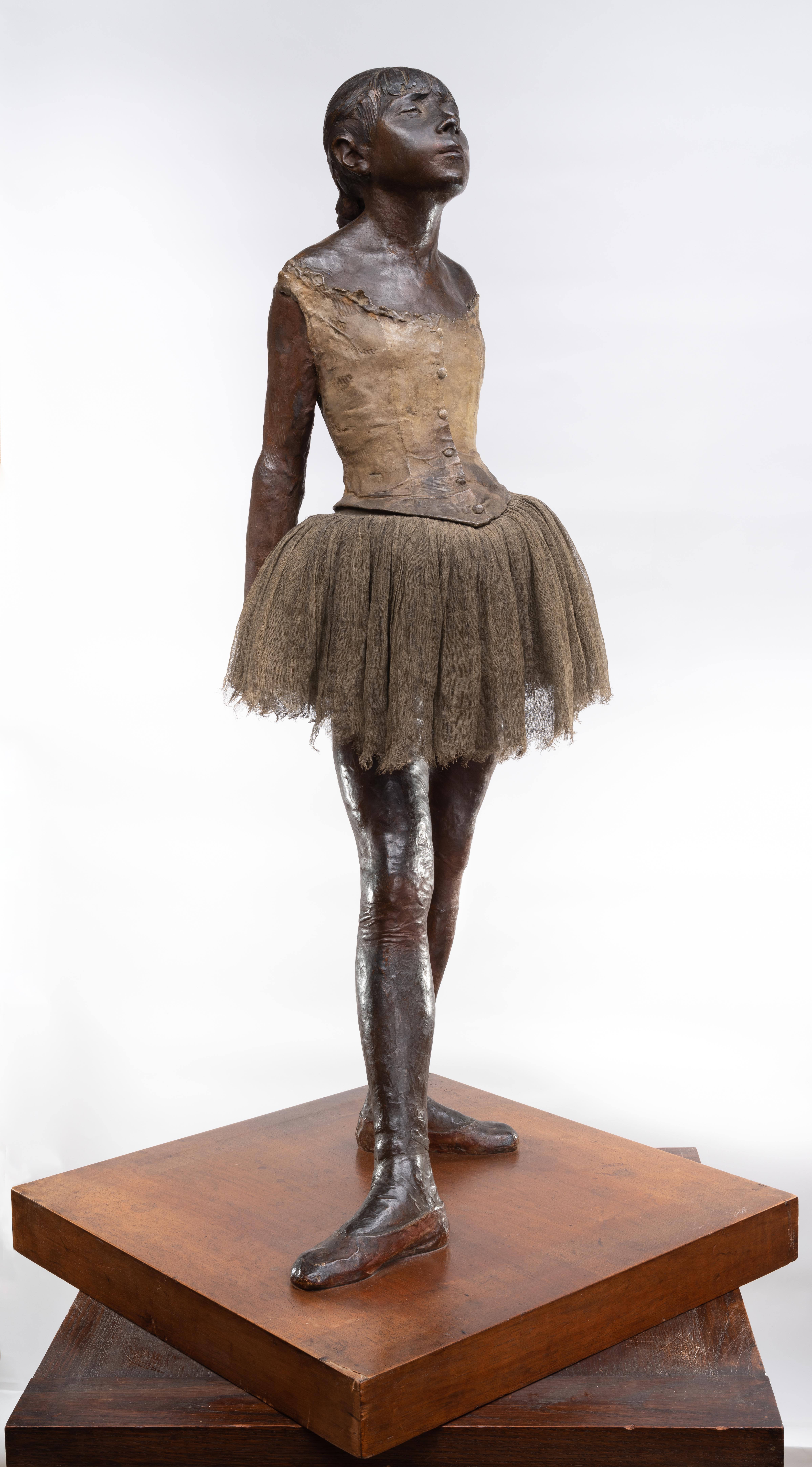 Edgar Degas (1834–1917). Kleine 14-jährige Tänzerin, 1878/79–1881.Bronze, H. 98 cm. Europäische Privatsammlung © Städel Museum, Foto: Horst Ziegenfusz