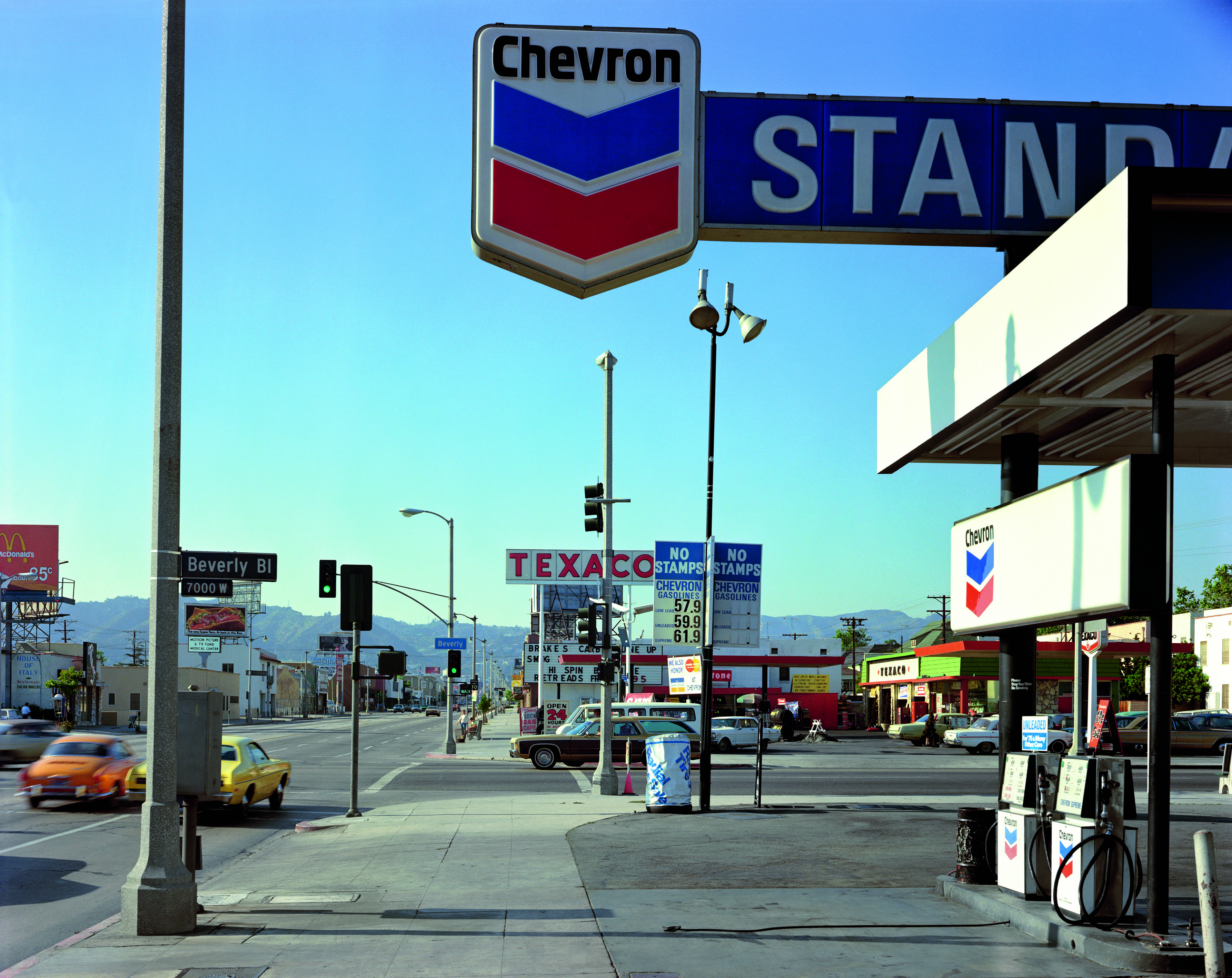 Beverly Boulevard and La Brea Avenue, Los Angeles, California, June 21, 1975. From the series 'Uncommon Places'. © Stephen Shore. Courtesy 303 Gallery, New York & Sprüth Magers